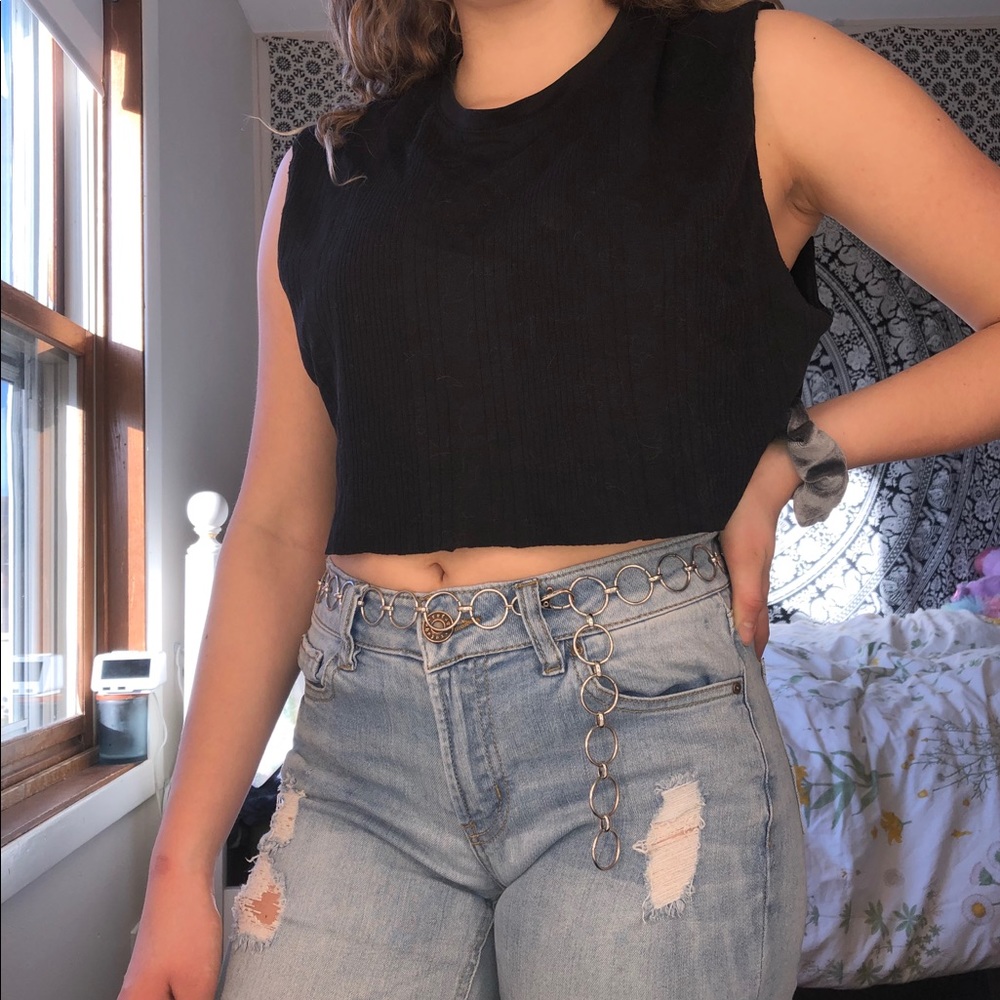 Cropped Cutoff Top🖤